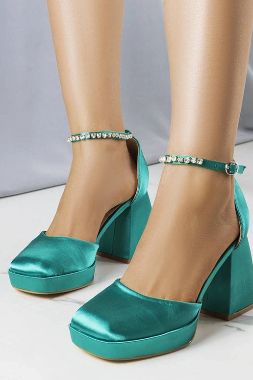 Rohelised kingad tsirkonite...