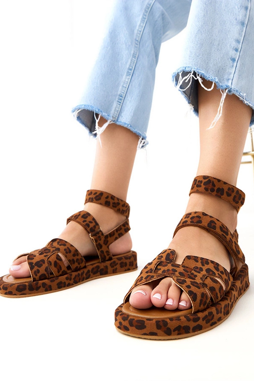 Panteros mustriga sandaalid, mis... Panteros mustriga sandaalid, mis...