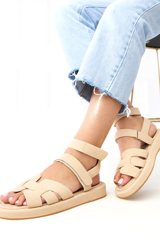 Liivakarva sandaalid, suletavad... Liivakarva sandaalid, suletavad...