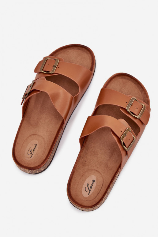 Pealiste omad Sussid Korkosissea platvormil neetide ja pandlaga pruunid värvi Vesina Pealiste omad Sussid Korkosissea platvormil neetide ja pandlaga pruunid värvi Vesina