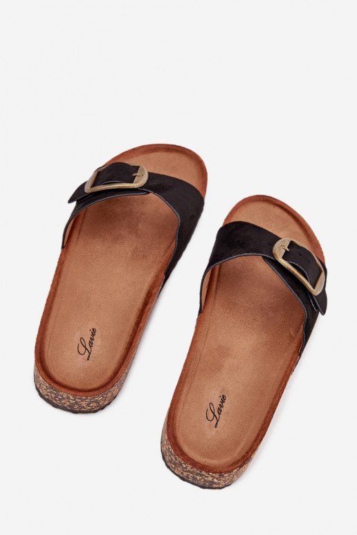 naiste plätud neetide ja pandlaga Korkosissea platvormil msuud Zavira