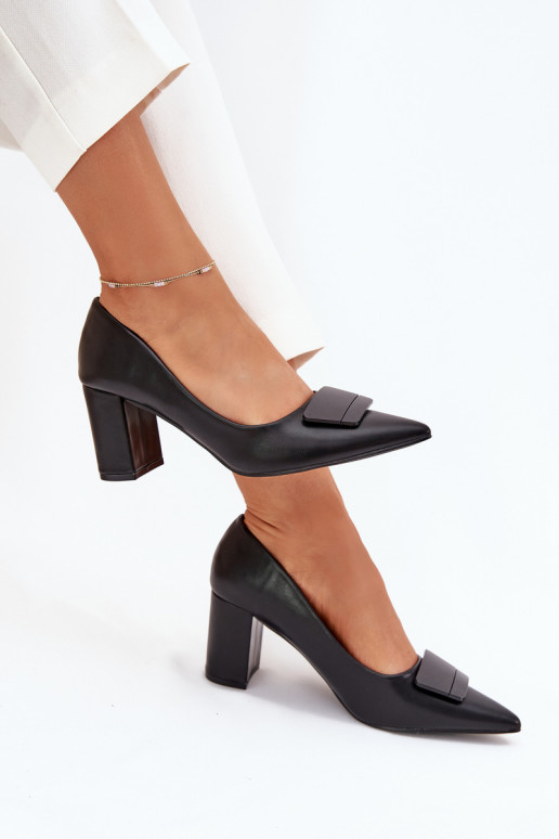 Kingad kõrge jämeda kontsaga kaunistustega msuud Celira