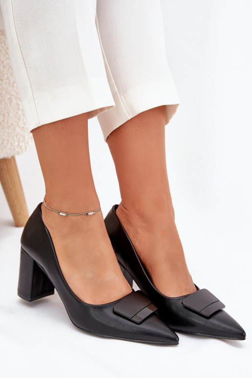 Kingad kõrge jämeda kontsaga kaunistustega msuud Celira