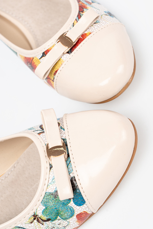 Kõrge kontsaga kingad z egzotycznym sissezorem Kõrge kontsaga kingad z egzotycznym sissezorem