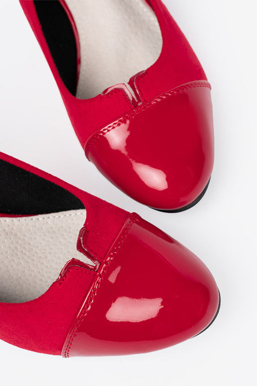 runased poolsaapad z lakierosisseanym noskiem runased poolsaapad z lakierosisseanym noskiem