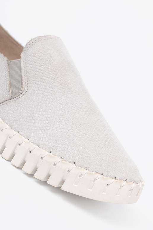 Halli värvi kingad slip-on z paindlikmi sissestasissekami Halli värvi kingad slip-on z paindlikmi sissestasissekami