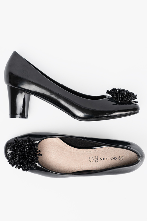 Laque poolsaapad z efektosisseną ozdobą Laque poolsaapad z efektosisseną ozdobą