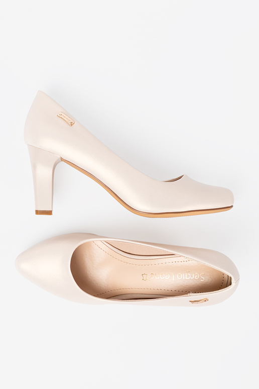 Kingad beež kõrge kontsaga Sergio Leone