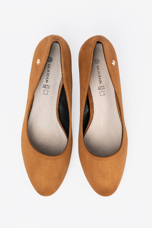 seemisnakhsed poolsaapad kõrgetel kontsadel karmel