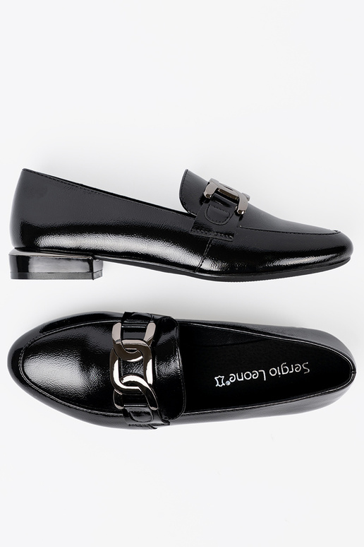 Laque mokassiinid dekoratiivse pandlaga Sergio Leone