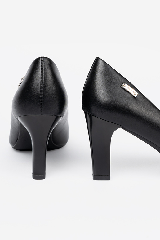 Stiilne poolsaapad kõrgetel kontsadel sisse kolorze must värvm Sergio Leone