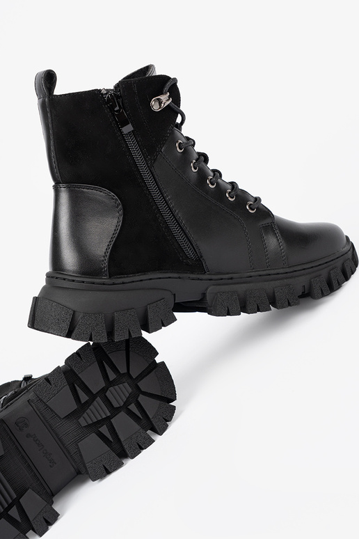 msuud lumesaapad z masysisseną podeszsisseą i susisseakiem Sergio Leone