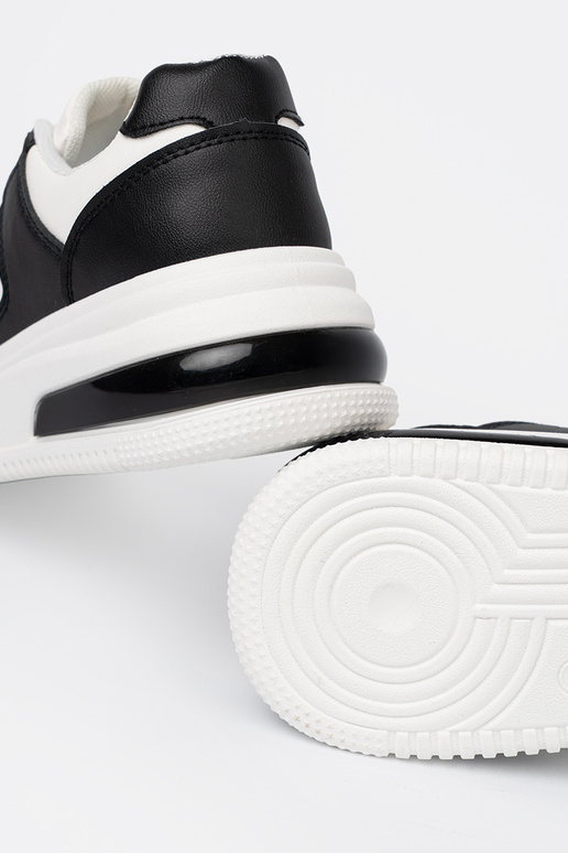 Stiilne must ja valge Pealiste kingad z grubą podeszsisseą