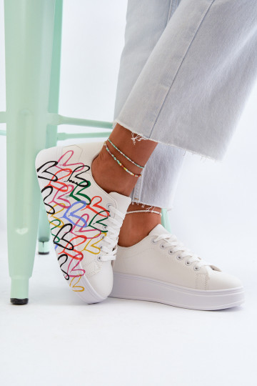 Pealiste omad Sneakers tüüpi jalanõud Südametega valget värvi Claral 2