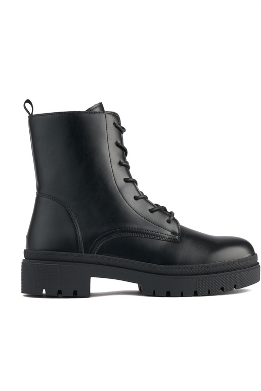 msuud pitsitud naiste saapad