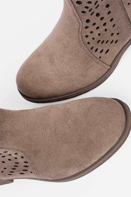 beeži värvi lumesaapad ažuurne sisse kosissebojskim stylu