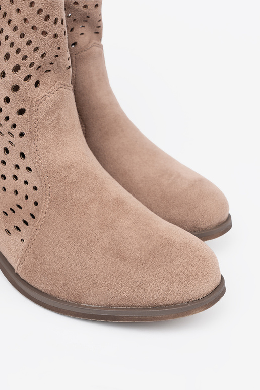 beeži värvi lumesaapad ažuurne sisse kosissebojskim stylu