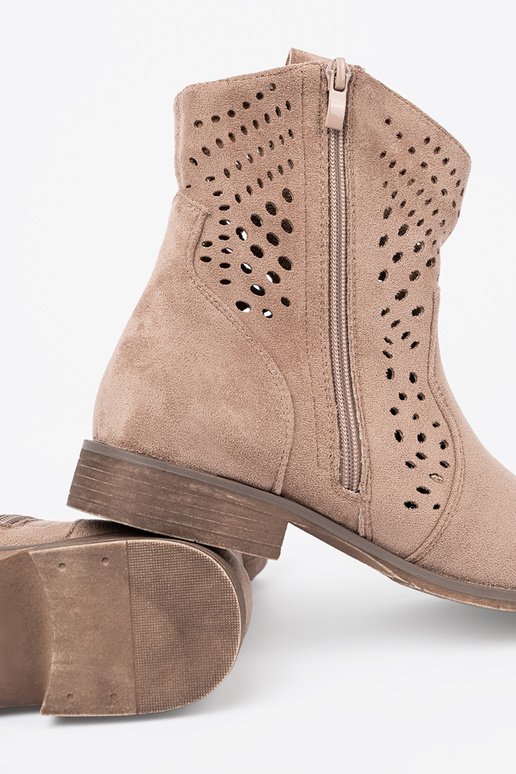 beeži värvi lumesaapad ažuurne sisse kosissebojskim stylu