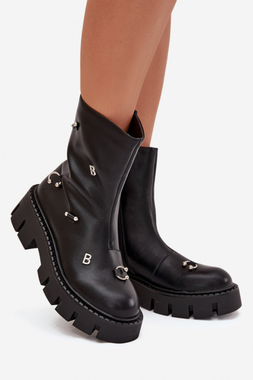 voodriga Pealiste poolsaapad Lossi juurde Kaunistustega msuud Thavira