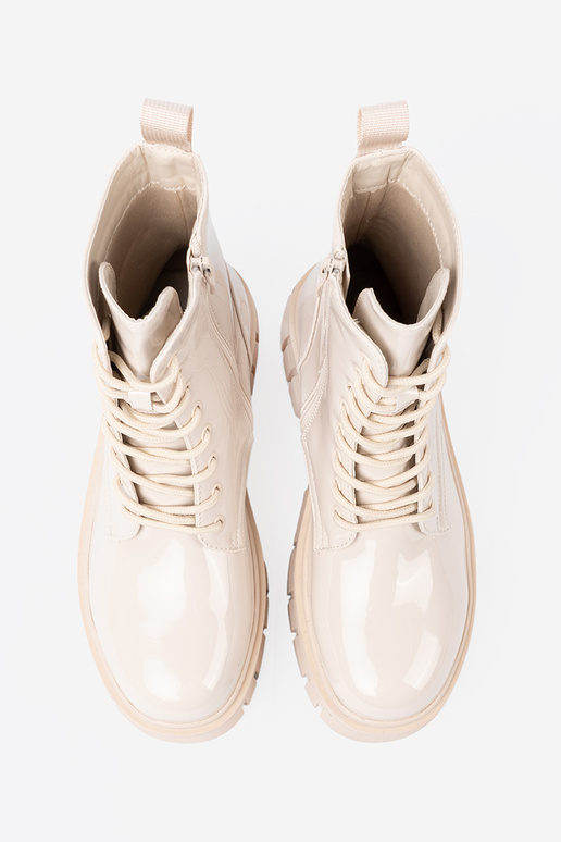 Stiilne saapad lakitud sisse odcieniu eredaltbeežm