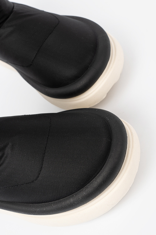 INodoodporne Pealiste lumesaapad Msuud z futrzanym sissenętrzem