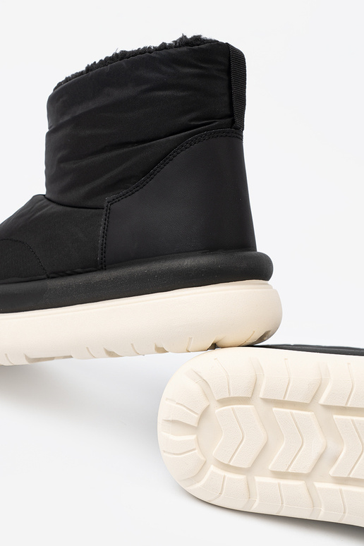 INodoodporne Pealiste lumesaapad Msuud z futrzanym sissenętrzem