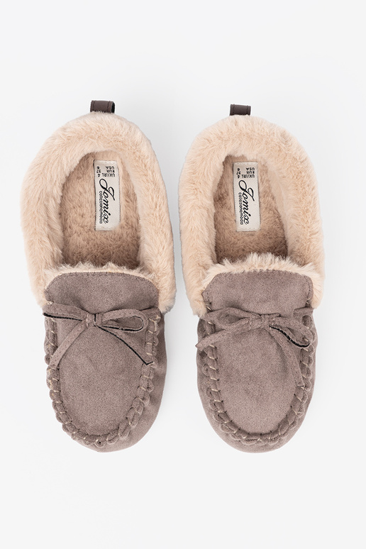 beeži värvi kapcie vibuga i puszystym sissenętrzem typu mokassiinid