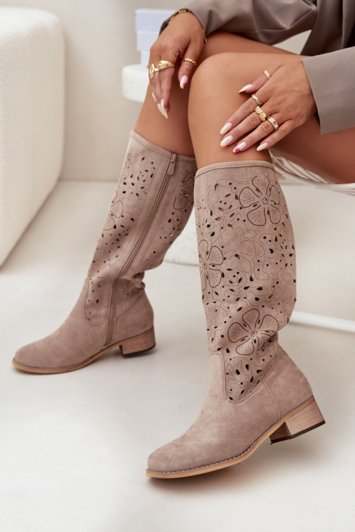 Ažuurne naiste pika säärega saapad Sellel ondala kontsaga Eco Suedeosissee Nööpidega Lossi juurde beeži värvi Orchides