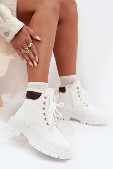 jalanõud Pealiste omad voodriga karusnahaga Lossi juurde valget värvi Tharika