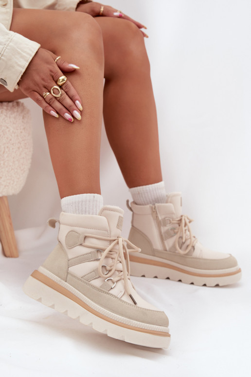 Pealiste poolsaapad platvormiga Elevandiluu värvi Liorae Pealiste poolsaapad platvormiga Elevandiluu värvi Liorae