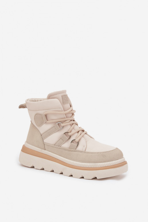 Pealiste poolsaapad platvormiga Elevandiluu värvi Liorae Pealiste poolsaapad platvormiga Elevandiluu värvi Liorae