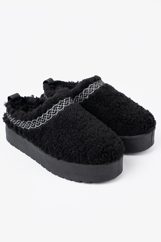 jalanõud a'la Pealiste lumesaapad sisse must värvm kolorze z ozdobnym haftem