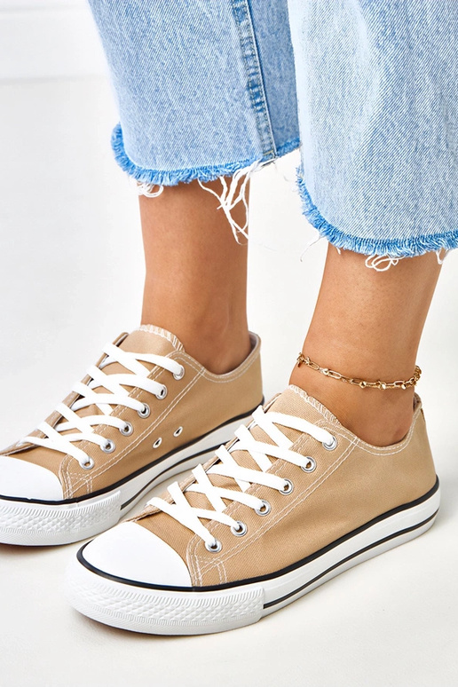 Prunad klassikalised naiste...