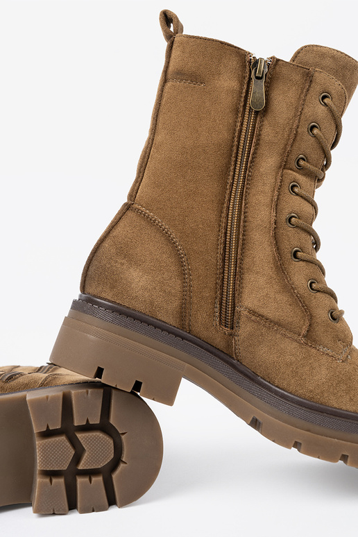 Klassikalise mudeli seemisnahk saapad sisse odcieniu brązu