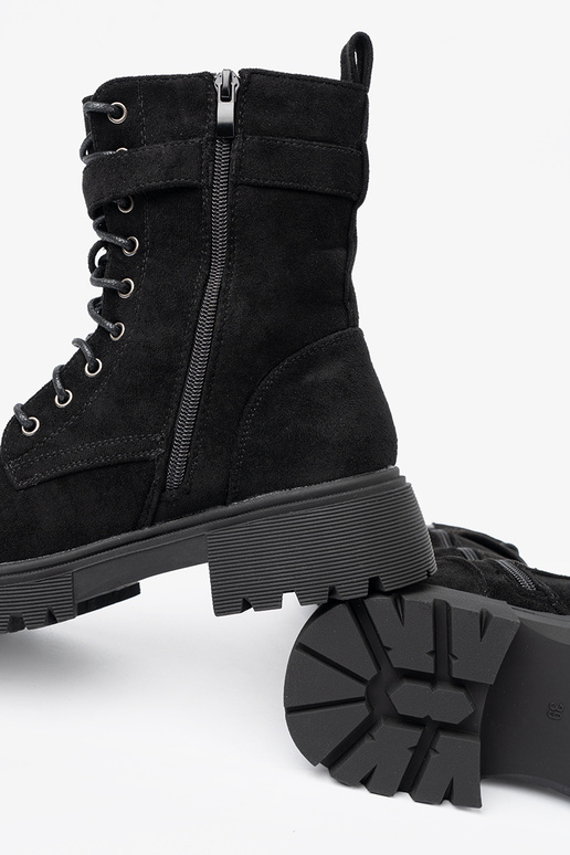 msuud saapad neetide ja pandlaga i nööriminem