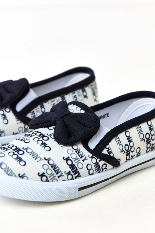 Valged laste kingad koos paelaga Missi