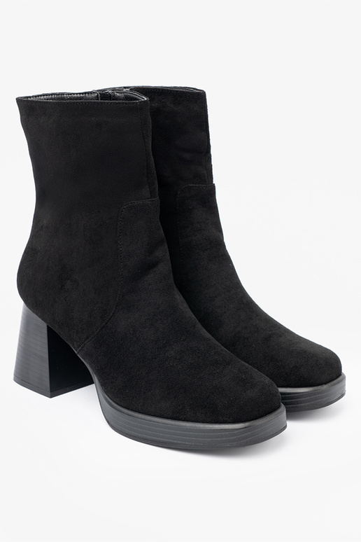 Elegantsed Msuud lumesaapad stabiilsel pulgal