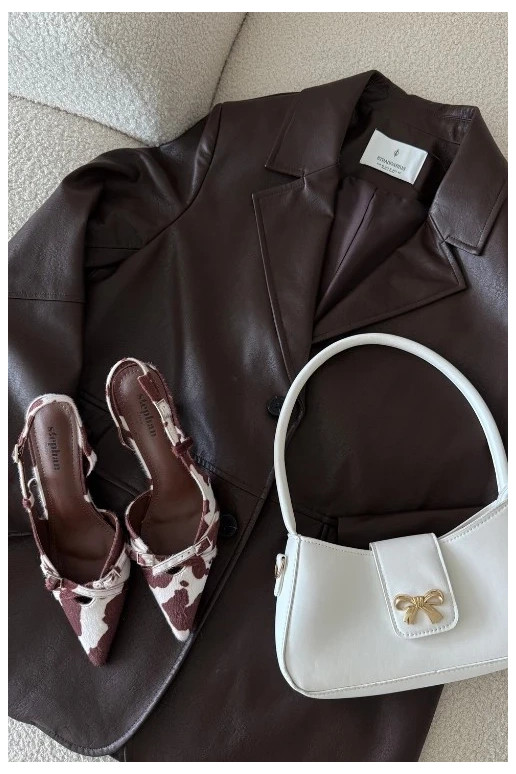 Valge-pruuni värvi kingad avatud kanna ja rihmadega Valge-pruuni värvi kingad avatud kanna ja rihmadega