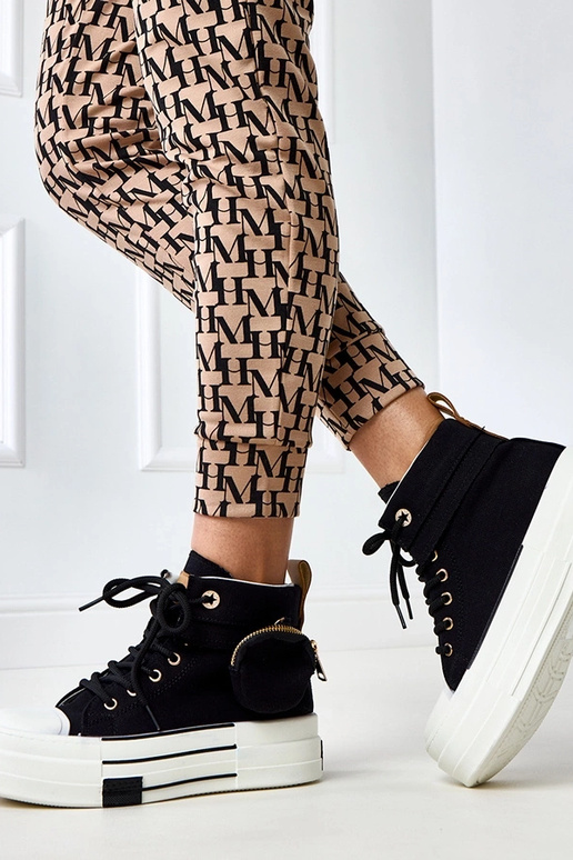 Mustad kõrged ketsid platvormiga ja...