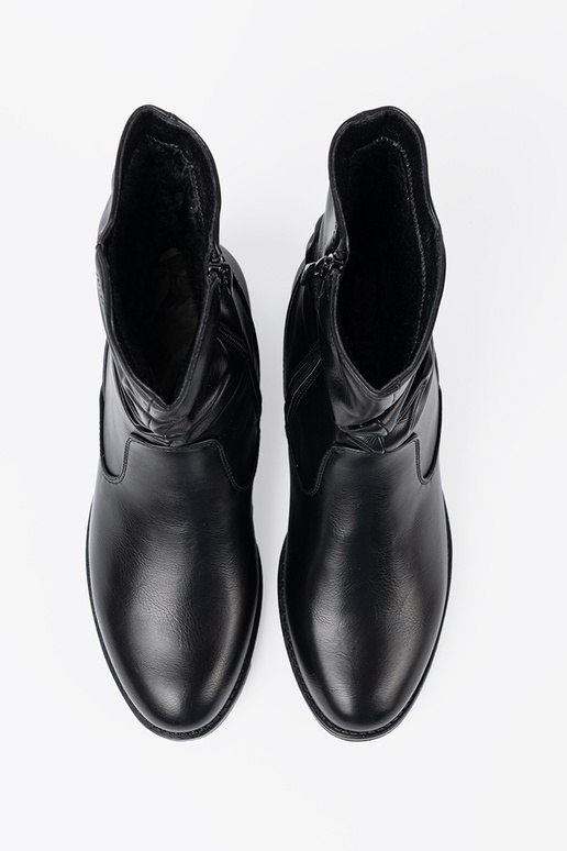 Komfortosissee lumesaapad Msuud z marszczeniami