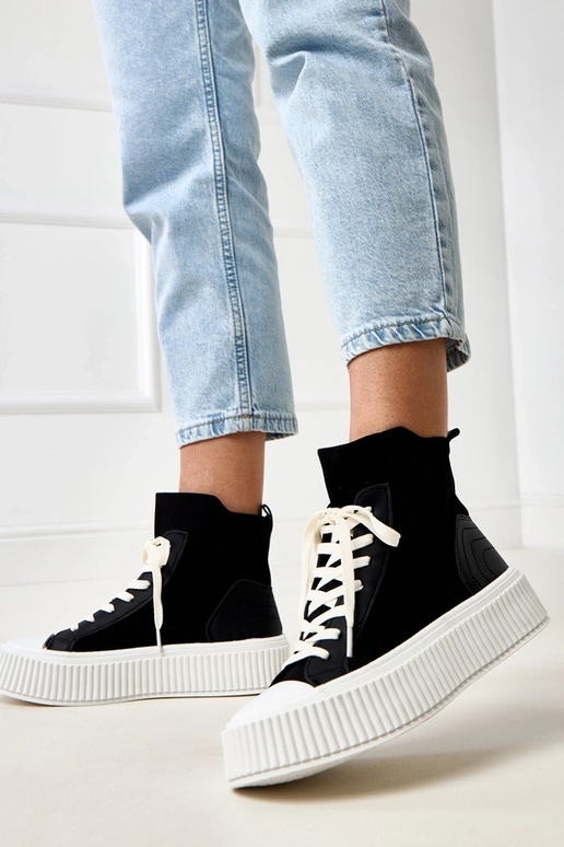 Mustad sussid, sokkide stiilis,... Mustad sussid, sokkide stiilis,...