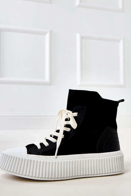 Mustad sussid, sokkide stiilis,... Mustad sussid, sokkide stiilis,...