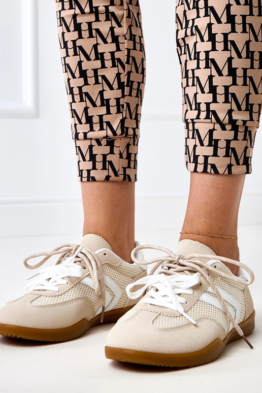 Liivakarva võrkkangast spordijalatsid... Liivakarva võrkkangast spordijalatsid...