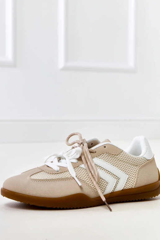 Liivakarva võrkkangast spordijalatsid... Liivakarva võrkkangast spordijalatsid...