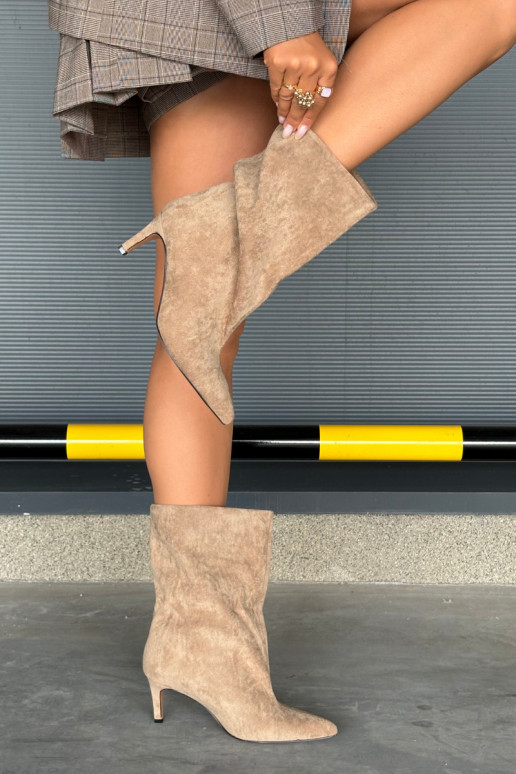 Slip-on Pealiste poolsaapad kõrge jämeda kontsaga beeži värvi Solvienne