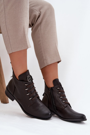 Sellel ondal Pealiste poolsaapad voodriga Lossi juurde kaunistustega pruunid värvi Nevalia