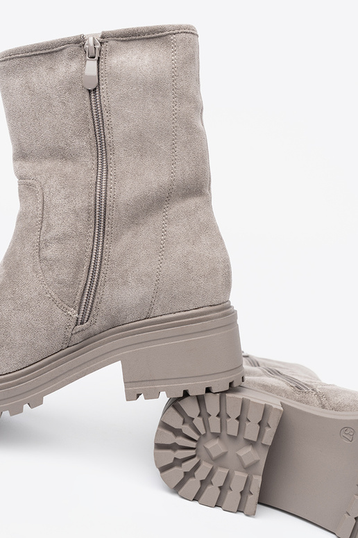 Mugav halli värvi lumesaapad na masysissenej podeszsisseie