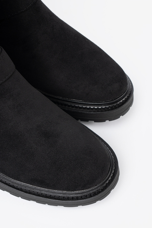 Nosisseoczesne Msuud lumesaapad ze hõbedanemi klamrami