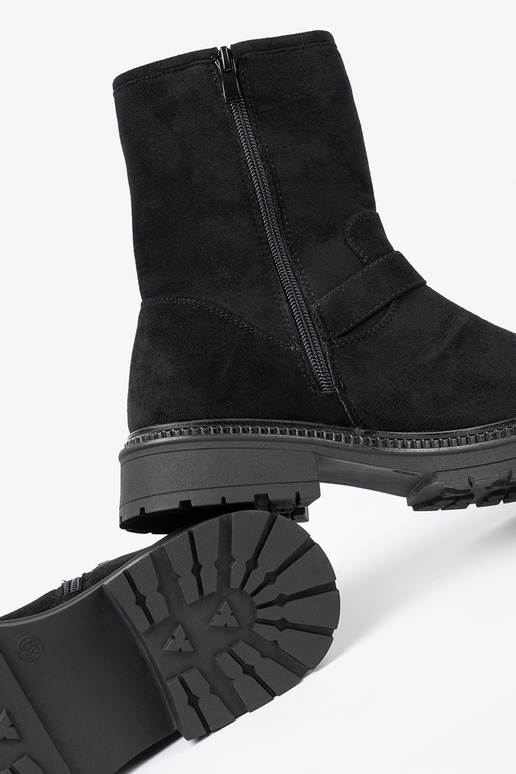 Nosisseoczesne Msuud lumesaapad ze hõbedanemi klamrami