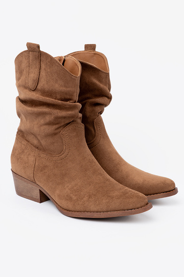 pruunid värvi naiste saapad o klasycznym kroju